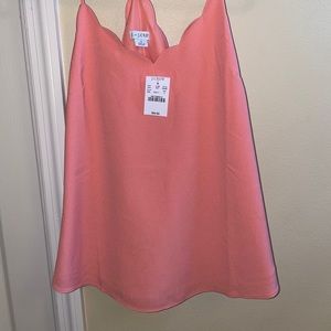 Scalloped tank